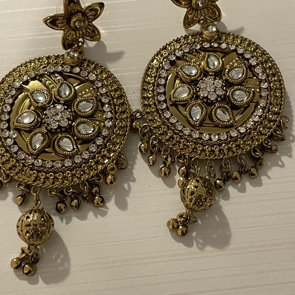 Earnings - Picture 2 of 3